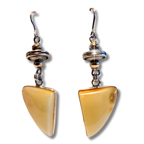 Click to view detail for HW-2600 Earrings, Large Butterscotch $163